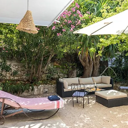 아파트 Magnificent Villa Saint-Raphaël